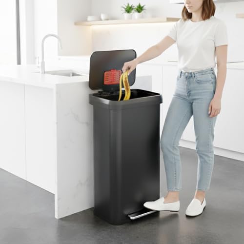 iTouchless SoftStep 20 Gallon/75L Extra-Large Step Trash Can w/Odor Filter