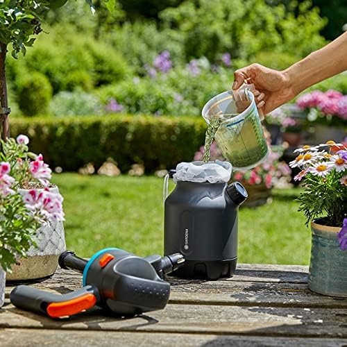 Gardena Pressure Sprayer 1.25 l: Pressure sprayer with angled 90° nozzle, second opening with additional measuring cap, ergonomic handle (11120-20)