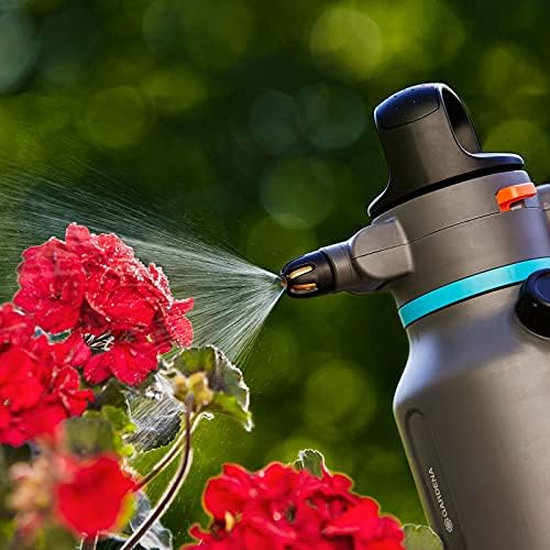 Gardena Pressure Sprayer 1.25 l: Pressure sprayer with angled 90° nozzle, second opening with additional measuring cap, ergonomic handle (11120-20)