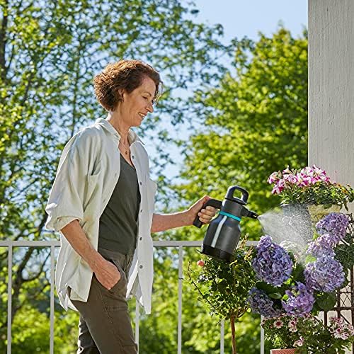 Gardena Pressure Sprayer 1.25 l: Pressure sprayer with angled 90° nozzle, second opening with additional measuring cap, ergonomic handle (11120-20)