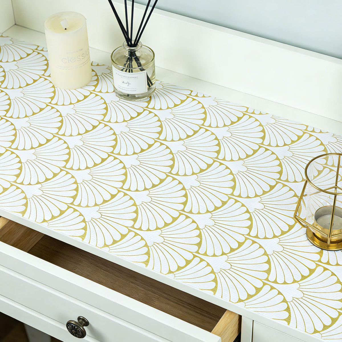 Shelf Liners Non Adhesive Gold Background White Fan (2778.56 sq in sq in)