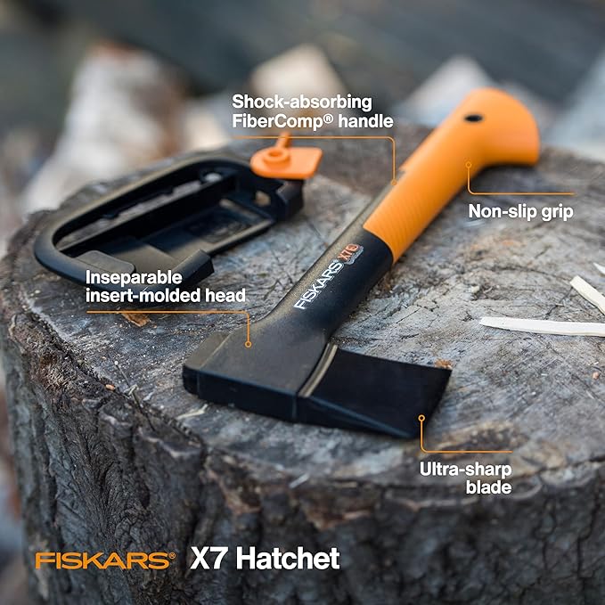 Fiskars X7 Hatchet Lightweight Wood Splitter for Small to Medium Size Kindling with Proprietary Blade and Shock-Absorbing FiberComp Handle, Lawn and Garden Tool, 14 inch, 1.5 pounds